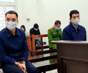 Lấy ô tô của khách đi cầm cố lấy tiền trả nợ, 'cặp bài trùng' lĩnh án