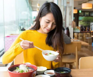 Tết xong muốn giảm cân, phụ nữ cần tránh 5 sai lầm này kẻo nhịn ăn vẫn không có tác dụng