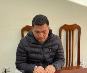 Lạng Sơn: Bắt đối tượng giấu 5 bánh ma túy trong hộp quà tết