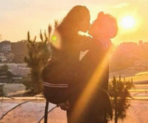 Huy Trần đăng ảnh bế Ngô Thanh Vân lên hôn cực tình tứ nhưng sau đó lại vội vã xóa đi