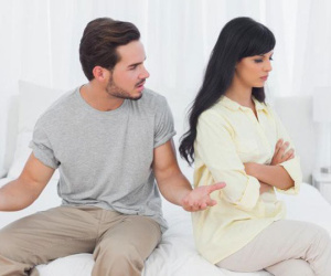 Bị chồng nhắc nhở vì thái độ khó chịu khi rửa bát, vợ khóc lóc bỏ về nhà mẹ đẻ