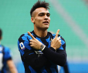 Cặp Lukaku và Martinez thăng hoa, Inter bỏ xa Milan 4 điểm trên BXH