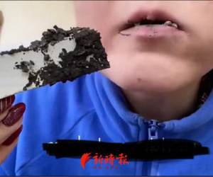 Góc khởi nghiệp không cần vốn: Người trẻ Trung Quốc livestream 'ăn đất' khiến hơn 360.000 người hào hứng đón xem, sản phẩm 'đất' đa dạng đến mức gây sốc