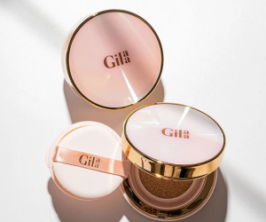 Công việc phải trang điểm cả ngày, cô nàng này chia sẻ bí quyết giữ lớp makeup từ sáng tới chiều mà vẫn đẹp long lanh