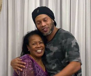 Mẹ Ronaldinho qua đời vì biến chứng của Covid-19