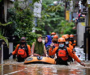 Bão Dujuan áp sát, Philippines vội sơ tán hàng chục ngàn người