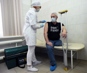 Nga tiêm vaccine Covid-19 cho người vô gia cư