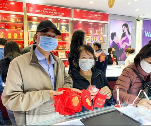 Giá vàng hôm nay 22/2: Bán sạch kho vẫn chưa thấy giá tăng