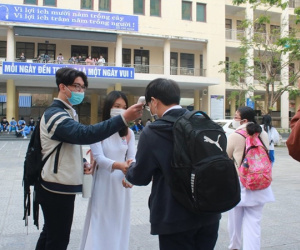 Thông tin mới nhất về lịch đi học trở lại của học sinh, sinh viên Hà Nội