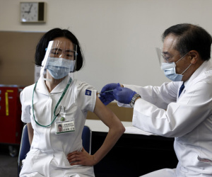 WHO bồi thường cho người gặp phản ứng phụ sau tiêm vaccine COVID-19