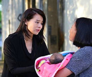 Cảm động được chị chồng chăm ở cữ tận tình, tôi không ngờ âm mưu trong bát móng giò