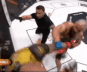 Võ sĩ vô địch kickboxing thế giới bị tài xế taxi hạ đo ván