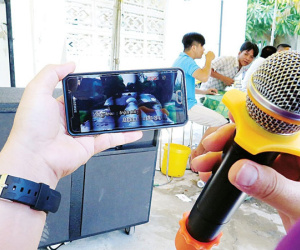 Chủ tịch TP HCM yêu cầu xử lý karaoke tra tấn