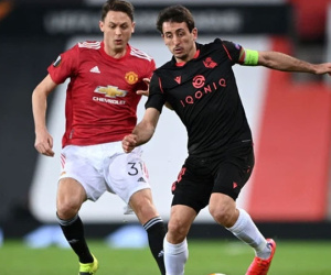 Man United át vía 'thánh đá penalty'; Arsenal giành vé bằng màn lội ngược dòng nghẹt thở