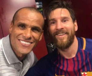Huyền thoại Barca khuyên Messi chọn Man City