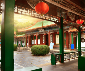 Chuyện ly kỳ ở Tử Cấm Thành: Hình bóng cung nữ không chân 'đi dạo' giải sầu giữa đêm nhưng không tùy tiện làm hại ai