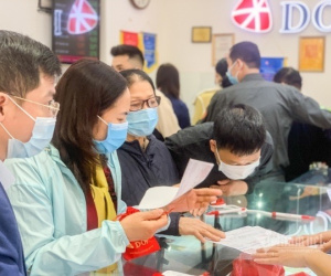 Giá vàng hôm nay 27/2: Mất niềm tin khi vàng xuống thấp