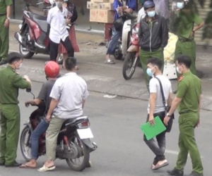 CLIP: Thực nghiệm hiện trường vụ cướp giật khiến 2 người thiệt mạng ở quận Tân Phú