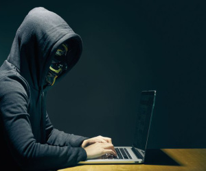 Hacker đứng sau vụ tống tiền hàng loạt website Việt Nam