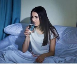 Trước khi đi ngủ là thời điểm quan trọng nhất để giữ gìn sức khỏe, thường xuyên làm 3 điều vào lúc này thì rất tiếc bạn đang tự hại mình