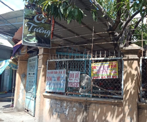 Tạm giữ 8X đâm bạn trai cũ của 'vợ hờ' vì mâu thuẫn tình ái