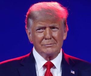Ông Trump tái xuất, ám chỉ tái tranh cử