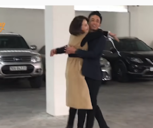 Dân mạng bấn loạn khi Hồng Diễm chạy tới ôm chầm Hồng Đăng sau khi tát 'lật mặt' bạn diễn