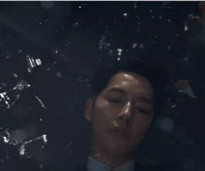 Netizen phấn khích cực độ sau tập 4 Vincenzo của Song Joong Ki: May quá, cuối cùng phim cũng hay rồi!