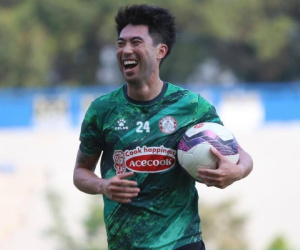 Lee Nguyễn 'đóng đinh' 2 đối thủ đáng gờm nhất V.League