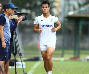 Hậu vệ Lê Văn Sơn ngồi chơi ở V.League 2021 vì Becamex Bình Dương quên đăng kí