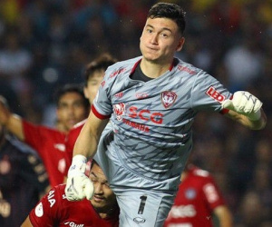 Đặng Văn Lâm tiếp tục mắc kẹt tại Thái Lan, chưa hẹn ngày ra mắt Cerezo Osaka