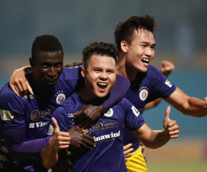Hà Nội FC đá giao hữu 'làm nóng' tại Hàng Đẫy trước ngày V.League trở lại