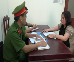 Khởi tố nữ cán bộ ngân hàng chiếm đoạt hơn 10 tỉ đồng