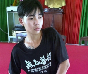 Trên đường tẩu thoát, 1 trong 2 kẻ cướp lọt xuống kênh tử vong
