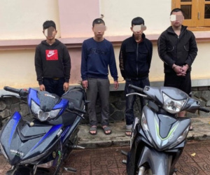 Nghệ An: Nhóm thanh thiếu niên dùng gậy 3 khúc đánh người cướp tài sản