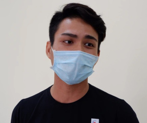 Nam tiếp viên hàng không bay từ TP.HCM ra Hà Nội đăng ký tiêm thử nghiệm vaccine Covid-19 'made in Vietnam'