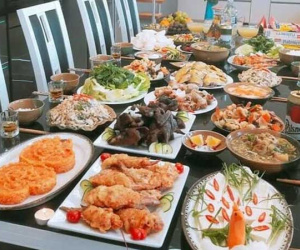 Về nhà chồng sống chung, vợ bàng hoàng vì phải 'bao nuôi' thêm con của chị gái, hoảng hốt khi cả nhà tuần ăn nhậu 2-3 lần nhưng chỉ có mình chi tiền