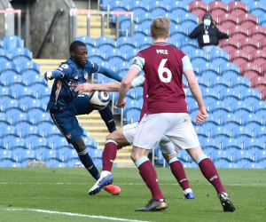 Arsenal bị Burnley cầm hòa vì thảm họa hàng thủ