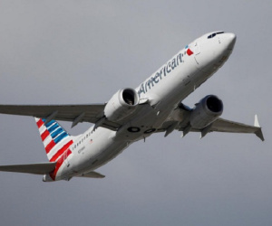 Boeing 737 MAX hỏng động cơ giữa trời