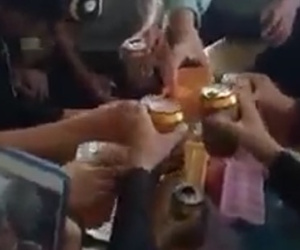 Vụ cô giáo cổ vũ học sinh uống bia rồi đưa clip lên MXH: Từng bị phạt vì tội đăng thông tin sai sự thật