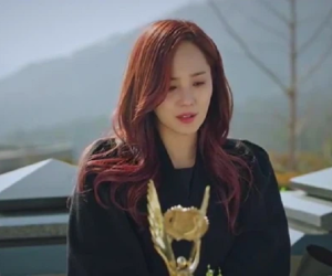 Cuộc chiến thượng lưu tập 6: Oh Yoon Hee lại được Logan Lee cứu sống sau khi muốn chết theo Ro Na, chị gái Su Ryeon xuất hiện