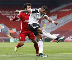 Salah mắc sai lầm, Liverpool thua trận sân nhà thứ 6 liên tiếp
