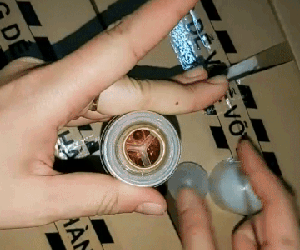 Lời đồn nhảm nhí nhất MXH hôm nay: Trong chai lăn nách có vàng