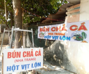 Hai mẹ con bị chém gục khi nhắc nhở hàng xóm xây lấn vỉa hè
