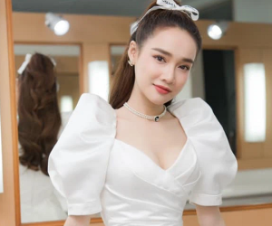 Từ Nhã Phương là chị em tăm tia được bao set đồ siêu xinh để xúng xính diện tối 8/3