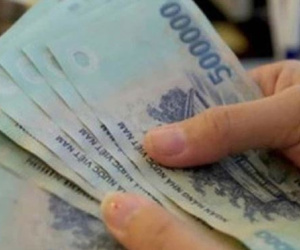 Trường hợp nào có thể ủy quyền cho vợ nhận lương thay chồng?