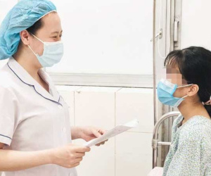 Bé gái 12 tuổi suýt phải cắt bỏ phần phụ do xoắn buồng trứng có dấu hiệu hoại tử