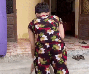 Anh chàng quê mùa 'siêu lầy' có lượt yêu thích vượt cả Hoài Linh, Trường Giang là ai?