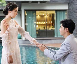Nhất quyết ly hôn để làm lại cuộc đời nhưng khi nhận được món quà của chồng cũ gửi tới, vợ tái mặt đưa ra quyết định không ngờ