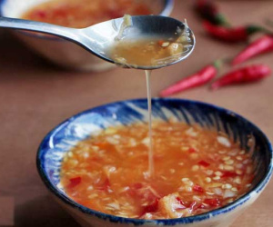 Những sai lầm khi sử dụng nước mắm mà người Việt cần bỏ ngay kẻo vô tình khiến chúng mất dinh dưỡng, thậm chí gây hại sức khỏe